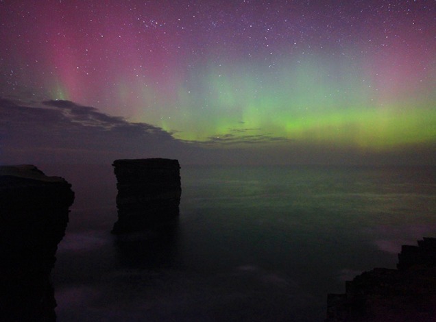 Image adjusted to replicate the typical treatment of UK and Ireland aurora shots posted from the St Patrick’s Day display.